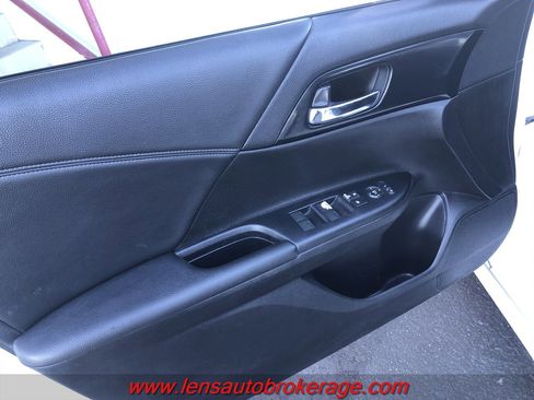 Used 2014 Honda Accord Sport image 9