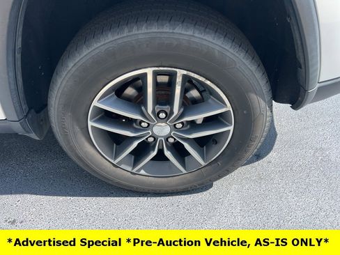 Used 2018 Jeep Grand Cherokee Limited w/ Luxury Group II image 10