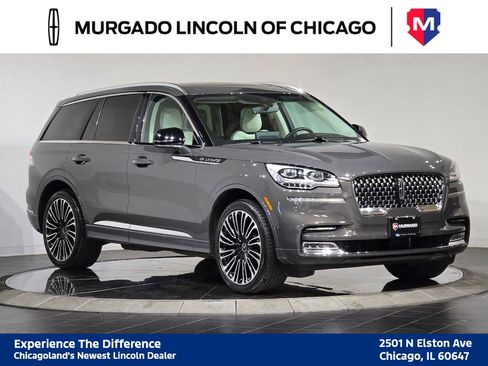 Used 2023 Lincoln Aviator Black Label w/ Class IV Trailer Tow Package image 2
