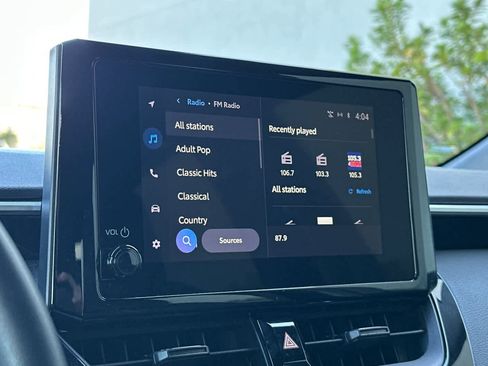 Used 2023 Toyota Corolla SE image 18