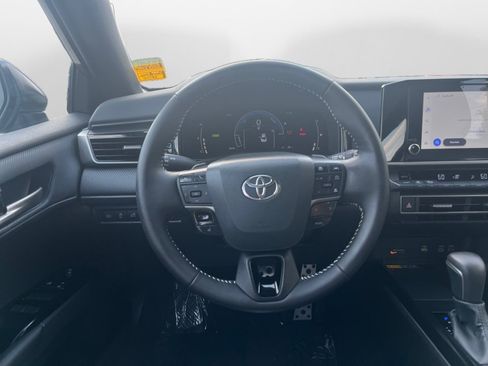 Used 2026 Toyota Camry SE w/ Convenience Package FWD image 13