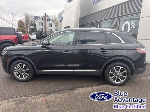 Used 2022 Lincoln Nautilus Reserve w/ Luxury Package image 9