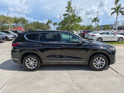 Used 2019 Hyundai Santa Fe SEL image 3