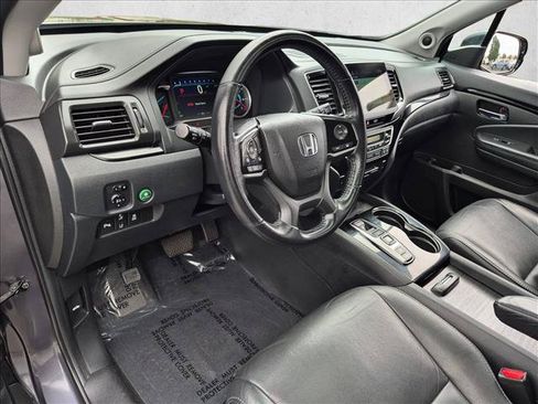 Used 2022 Honda Pilot Touring image 10