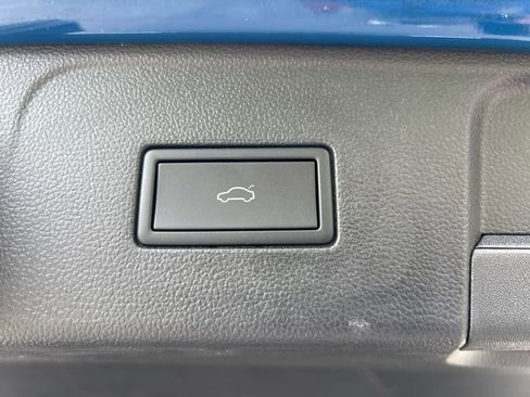 Certified 2025 Volkswagen Atlas SEL Premium R-Line image 56