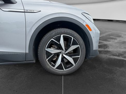 Used 2023 Volkswagen ID.4 Pro S AWD/4WD image 23