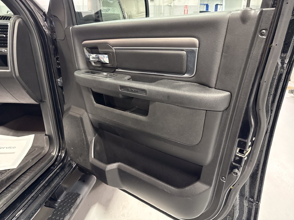 Used 2022 RAM 1500 Warlock w/ Electronics Group AWD/4WD image 33