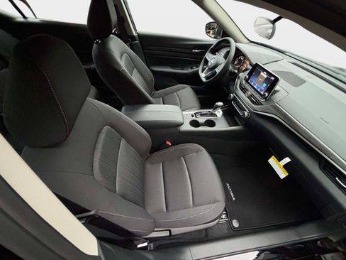 New 2025 Nissan Altima 2.5 SV image 27