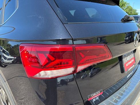 Certified 2023 Volkswagen Taos SE FWD image 14