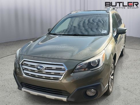 Used 2017 Subaru Outback 2.5i Limited w/ Popular Package #5 AWD/4WD image 4