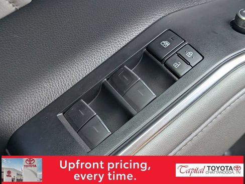 Used 2021 Toyota Highlander Limited AWD/4WD image 15