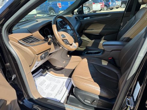 Used 2017 Lincoln MKC Reserve image 10