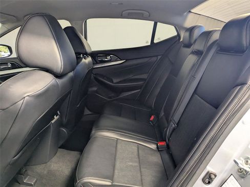 Used 2023 Nissan Maxima SV w/ Floor Mat Group image 7