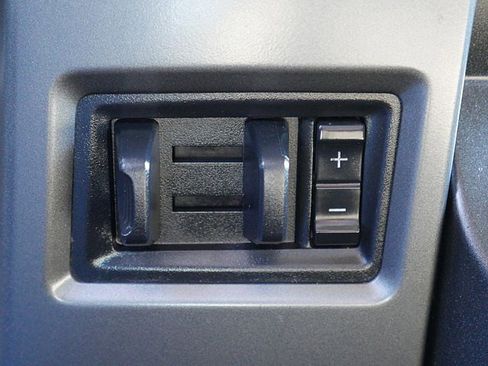 Used 2017 Ford F350 XLT image 32