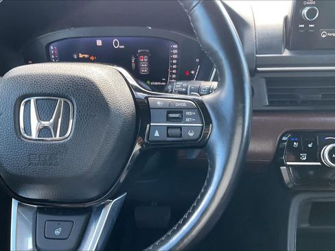 Used 2023 Honda Pilot Elite image 25