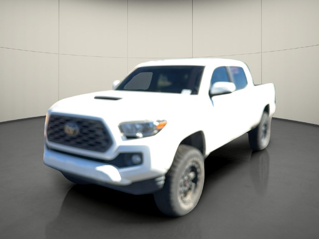 Used 2020 Toyota Tacoma TRD Sport w/ Technology Package RWD image 3