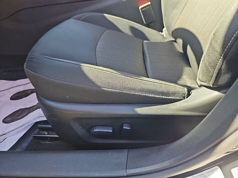 Used 2024 Nissan Altima 2.5 SV FWD image 33
