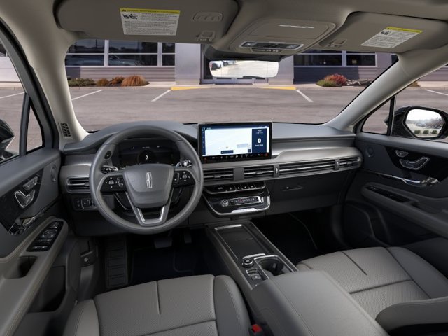 New 2025 Lincoln Corsair Grand Touring w/ Equipment Group 302A AWD/4WD image 9