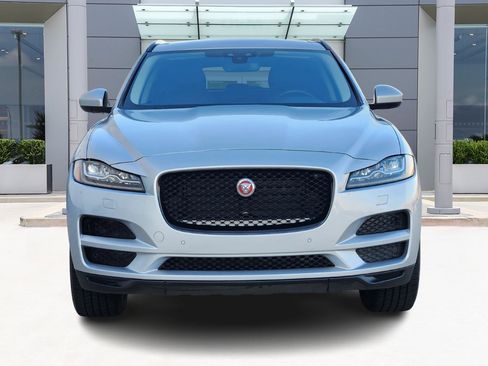 Used 2018 Jaguar F-PACE Prestige image 2