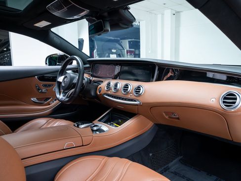 Used 2015 Mercedes-Benz S 63 AMG 4MATIC Coupe image 28