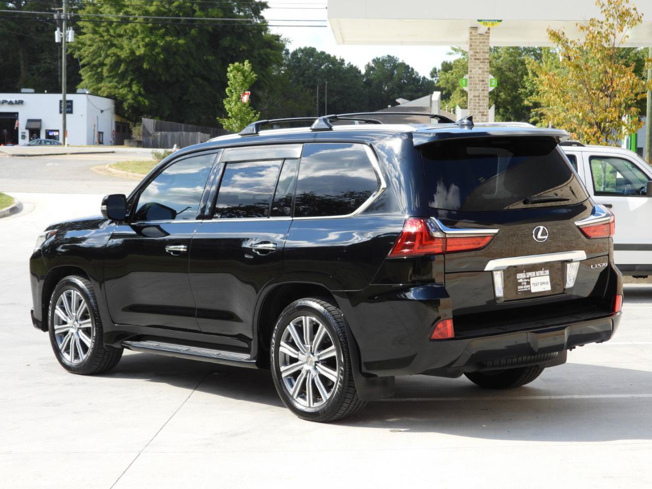 Used 2016 Lexus LX 570 4WD image 39