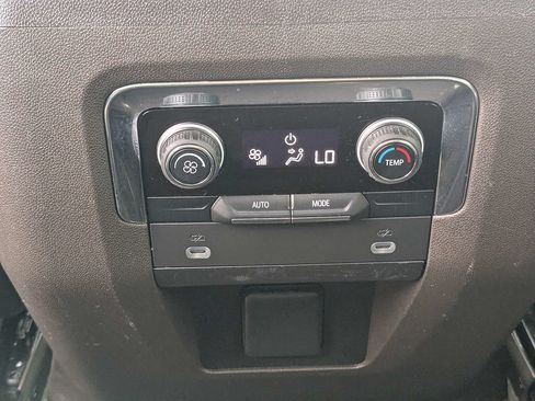Used 2023 Chevrolet Tahoe Z71 AWD/4WD image 15