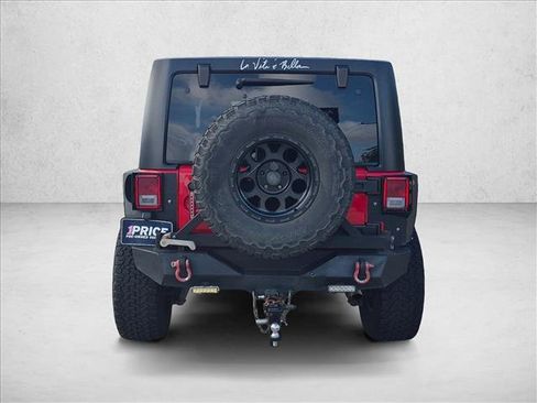Used 2015 Jeep Wrangler Unlimited Sahara w/ Connectivity Group AWD/4WD image 6