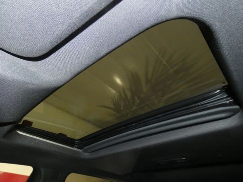 Used 2024 GMC Sierra 1500 AT4 w/ AT4 Preferred Package image 21