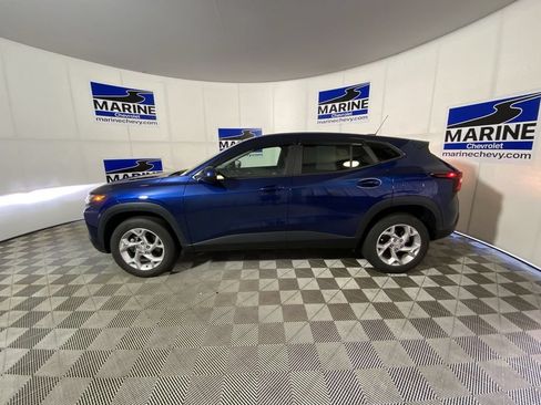 Used 2024 Chevrolet Trax LS w/ LS Convenience Package FWD image 13