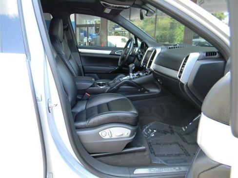 Used 2014 Porsche Cayenne S AWD/4WD image 15