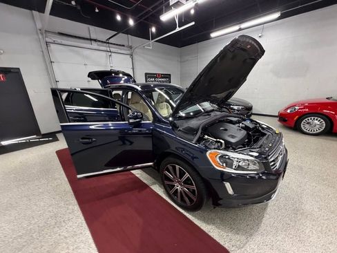 Used 2016 Volvo XC60 T5 Platinum FWD image 40