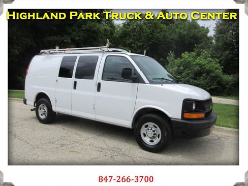 Used 2014 Chevrolet Express 2500 RWD image 1