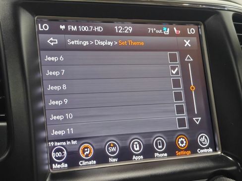 Used 2018 Jeep Grand Cherokee Overland AWD/4WD image 54