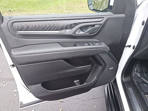 Used 2023 GMC Yukon Denali image 14