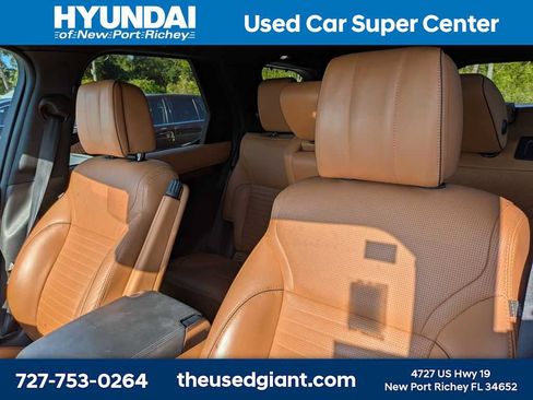 Used 2018 Land Rover Discovery HSE Luxury AWD/4WD image 3