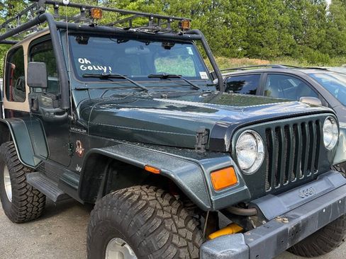 Used 2002 Jeep Wrangler Sahara AWD/4WD image 8