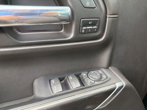 Used 2022 GMC Sierra 1500 AT4 w/ AT4 Premium Package image 13