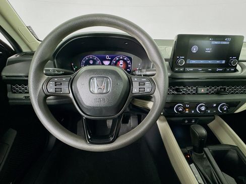 Used 2025 Honda Accord LX image 10