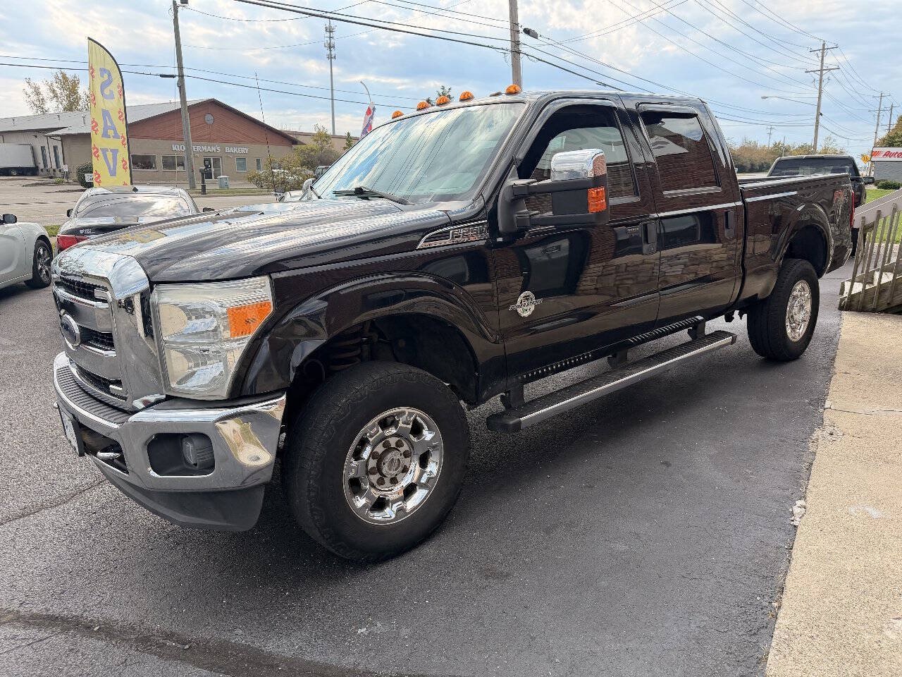 Used 2016 Ford F250 XLT w/ XLT Premium Package AWD/4WD image 4