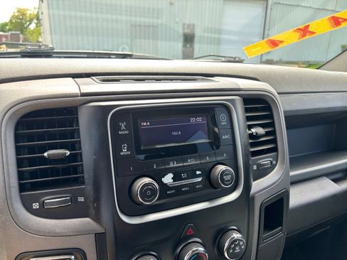 Used 2019 RAM 1500 Express AWD/4WD image 25