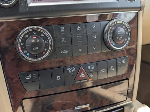 Used 2012 Mercedes-Benz GL 320 BlueTEC 4MATIC image 16