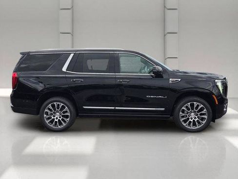 New 2026 GMC Yukon Denali w/ Denali Reserve Package AWD/4WD image 6