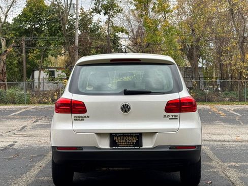 Used 2012 Volkswagen Tiguan S AWD/4WD image 10