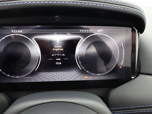 Used 2024 Aston Martin DB12 Convertible RWD image 39