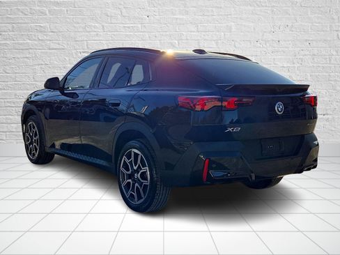 Used 2025 BMW X2 xDrive28i w/ Premium Package image 4