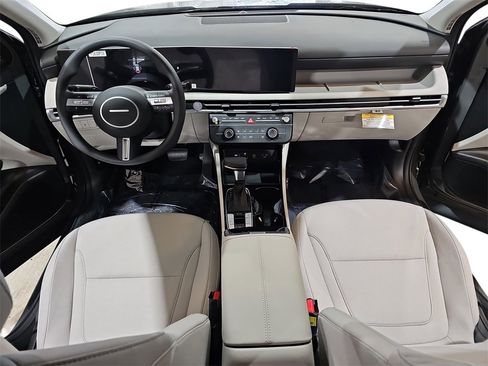 New 2026 Hyundai Tucson SE image 9