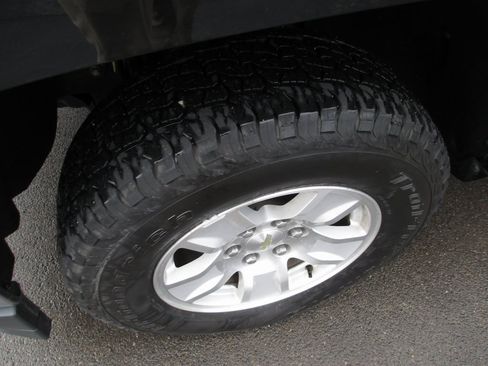 Used 2018 Chevrolet Silverado 1500 LT image 12