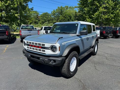 Certified 2025 Ford Bronco Heritage Edition AWD/4WD image 1