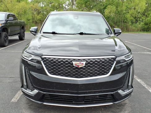 Used 2023 Cadillac XT6 Premium Luxury w/ Technology Package AWD/4WD image 3