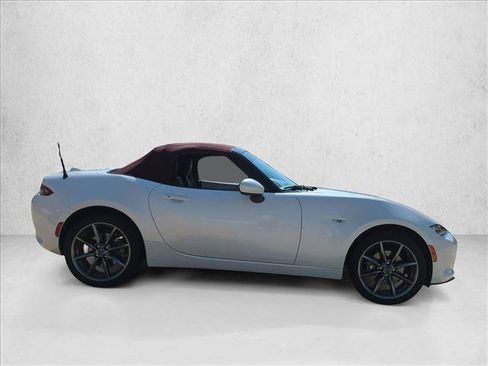 Used 2018 MAZDA MX-5 Miata Grand Touring RWD image 4